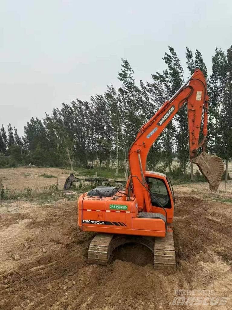Doosan DX150 대형 굴삭기 29톤 이상