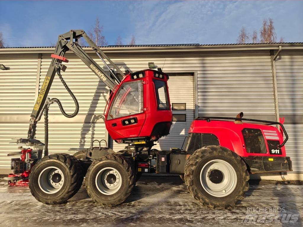 Komatsu 911 원목 하베스터
