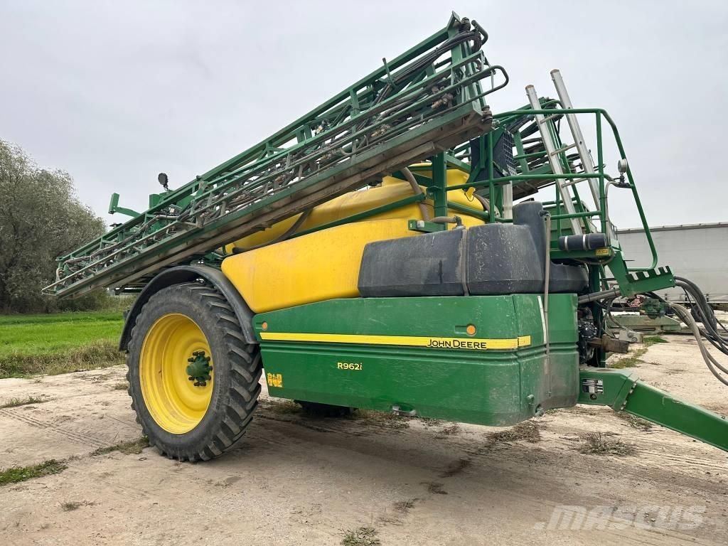 John Deere R 962 i 견인형 분무기
