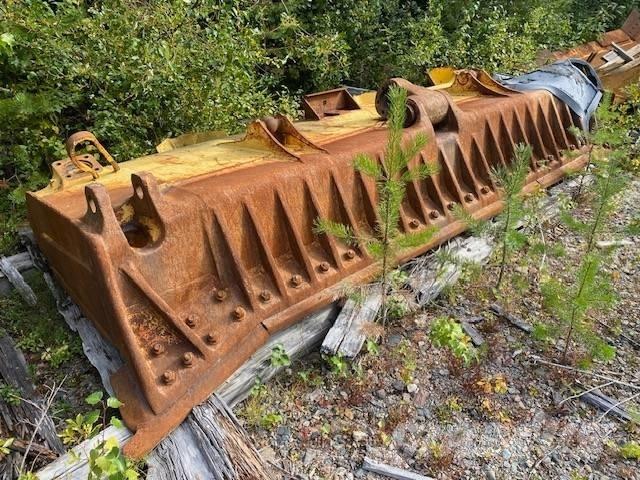 Komatsu D 155 AX 삽날