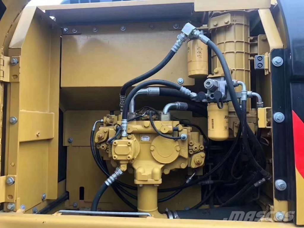 CAT 323 대형 굴삭기 29톤 이상