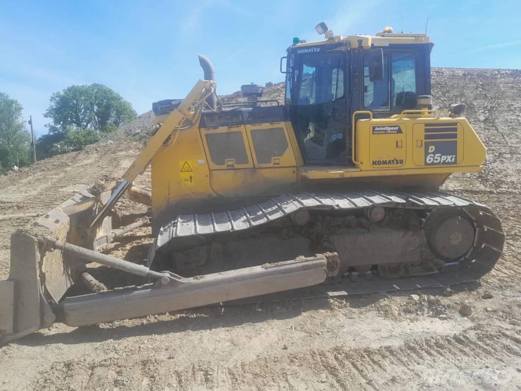 Komatsu D65PXi-18 크롤러 도저