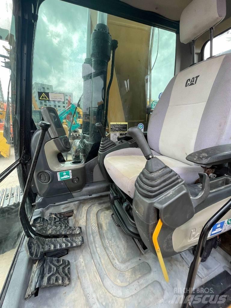 CAT 323 D 대형 굴삭기 29톤 이상