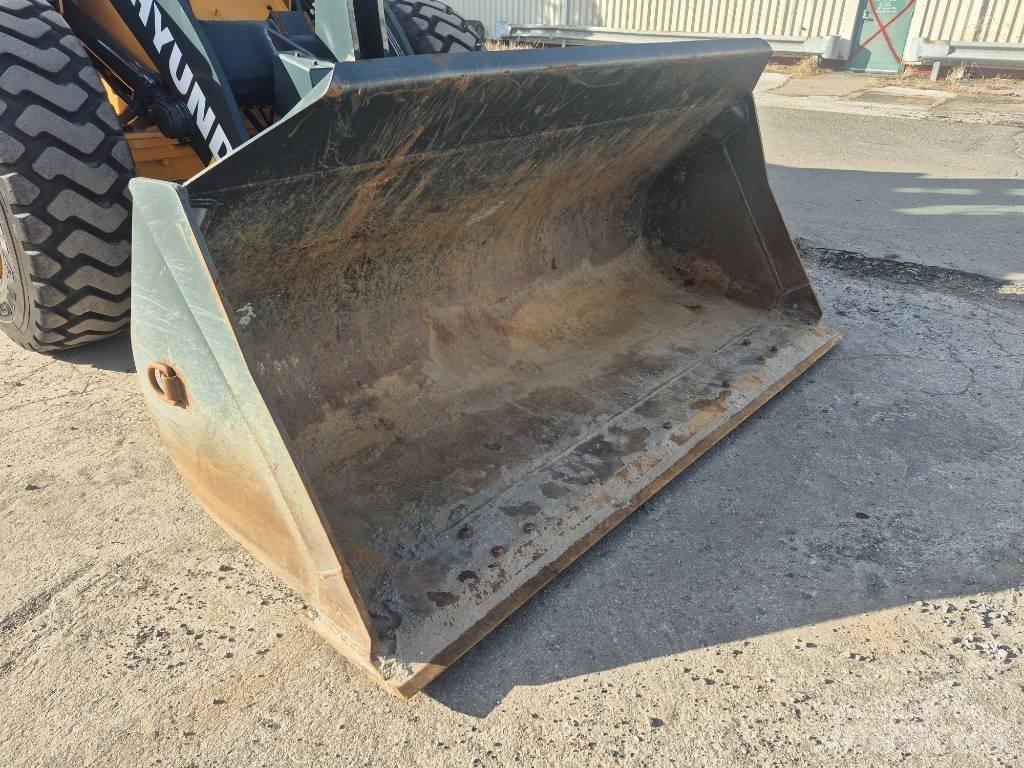 Hyundai HL 930 A  휠로우더