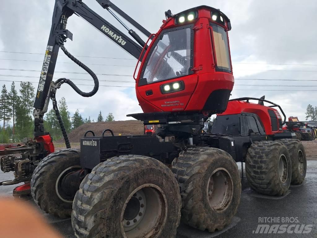 Komatsu 931XC 원목 하베스터
