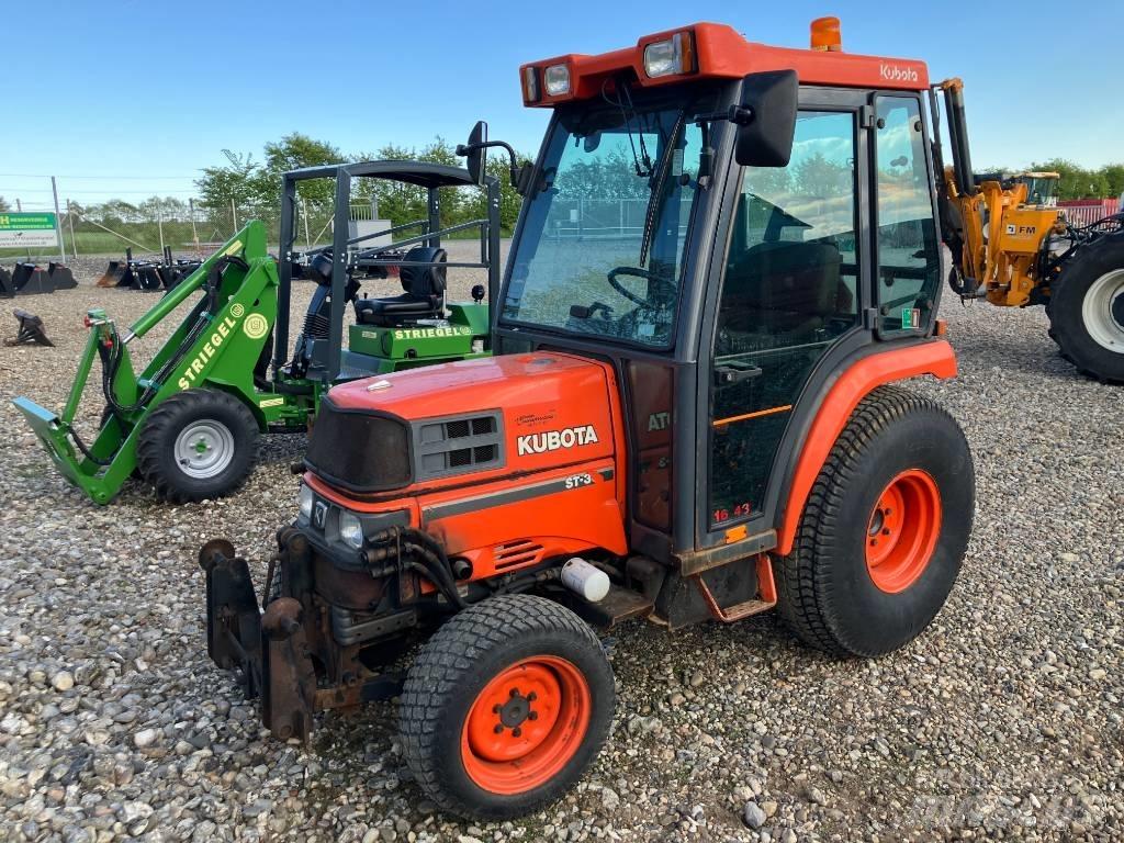 Kubota ST 30 소형 트랙터