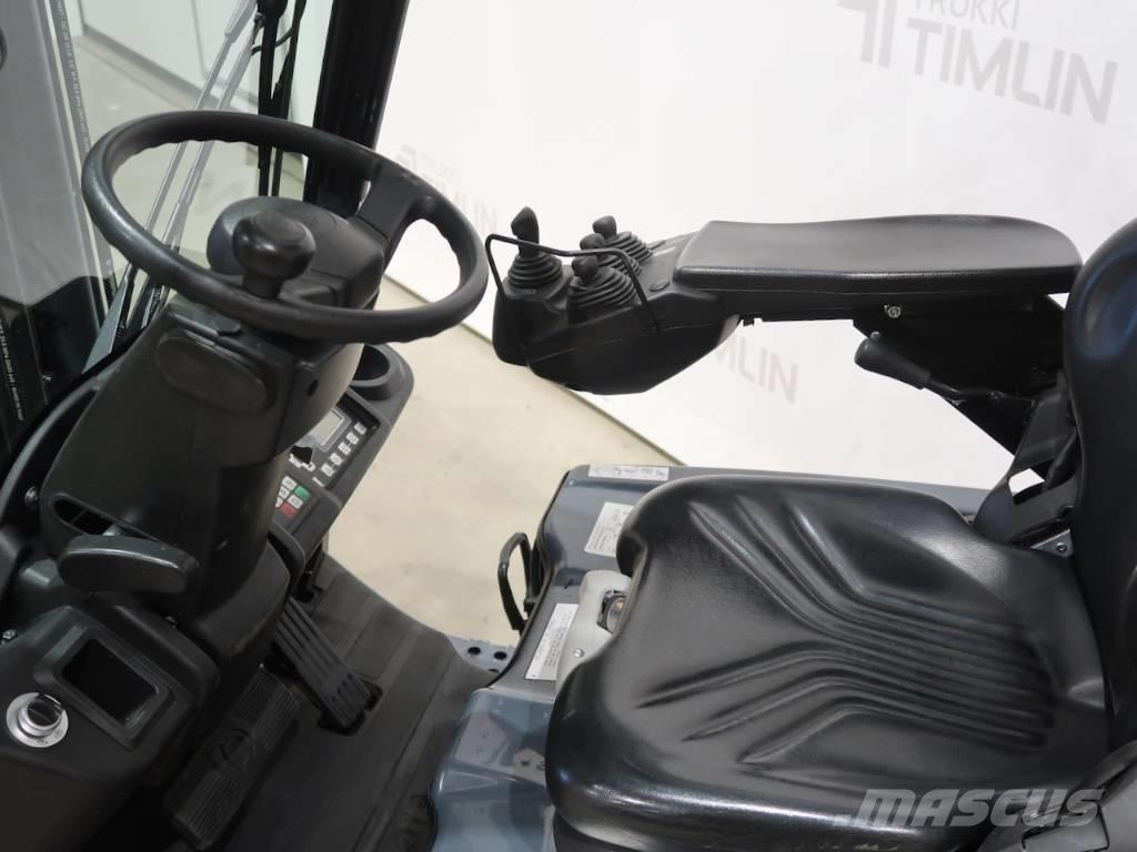 Toyota 8FBE20T 전동 지게차