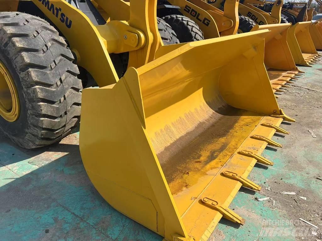 Komatsu WA 380  휠로우더