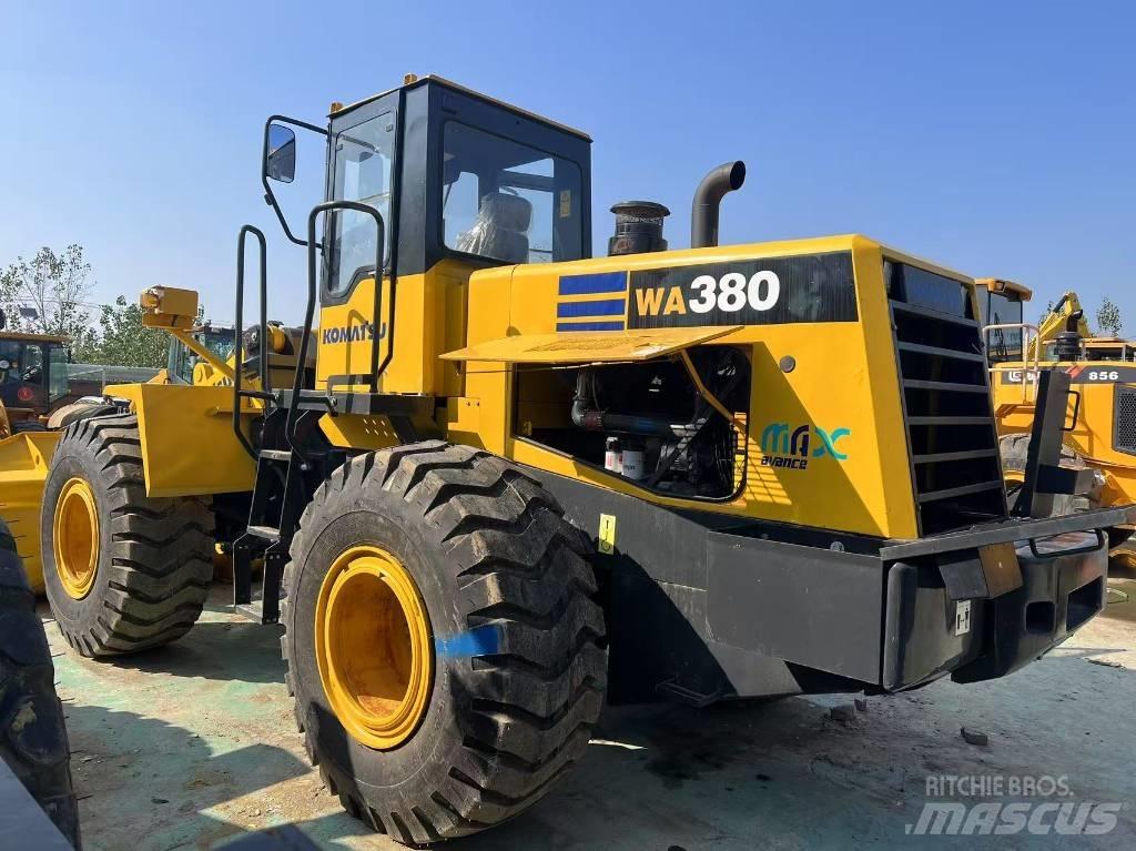 Komatsu WA 380  휠로우더