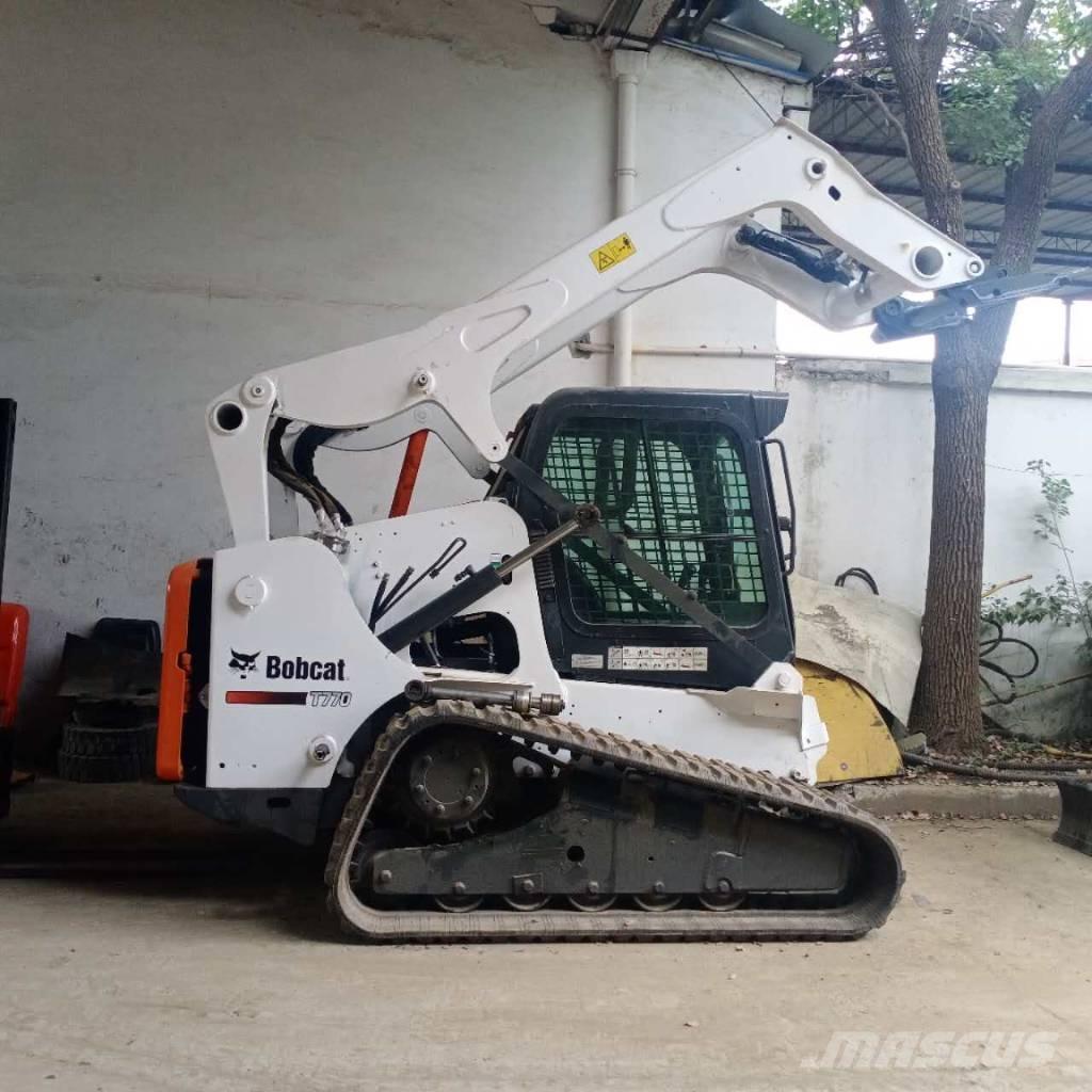 Bobcat T 770  스키드로더