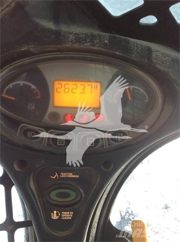 Bobcat T750  스키드로더