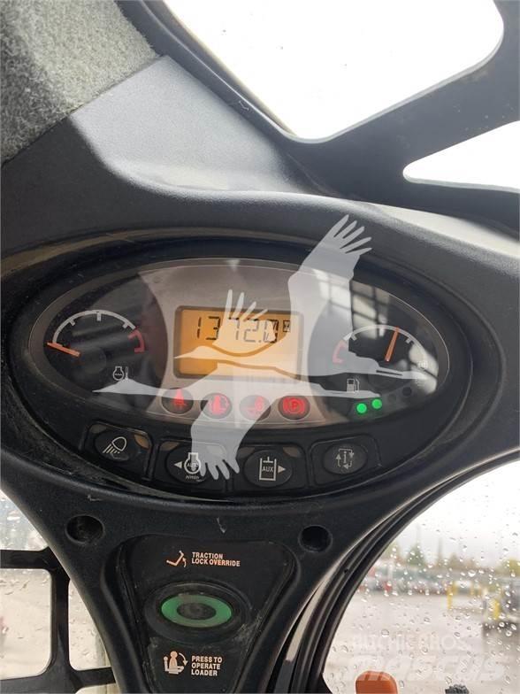 Bobcat T770  스키드로더