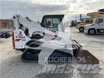 Bobcat T870  스키드로더
