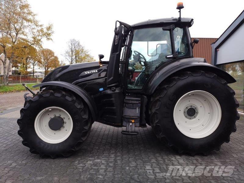 Valtra T235 Versu 트랙터