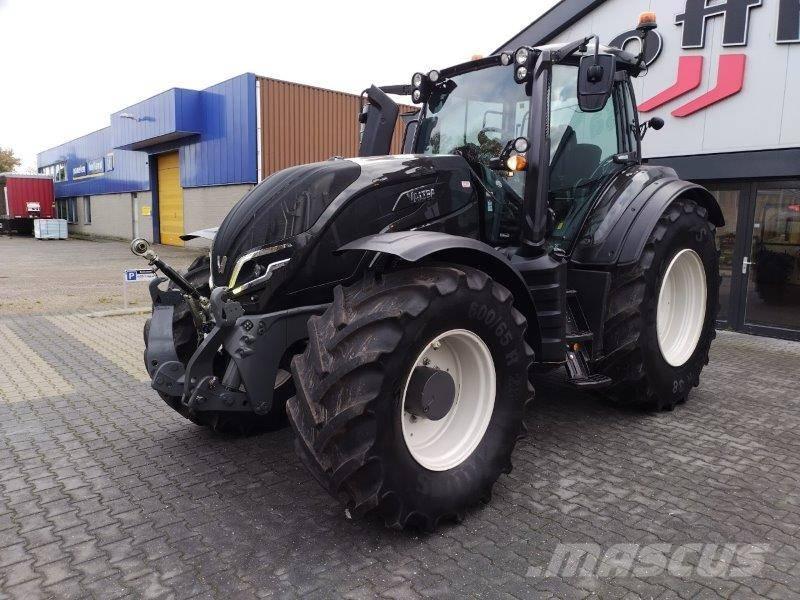 Valtra T235 Versu 트랙터
