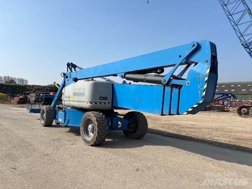 Genie Z 135/70 관절형 전동이동 리프트