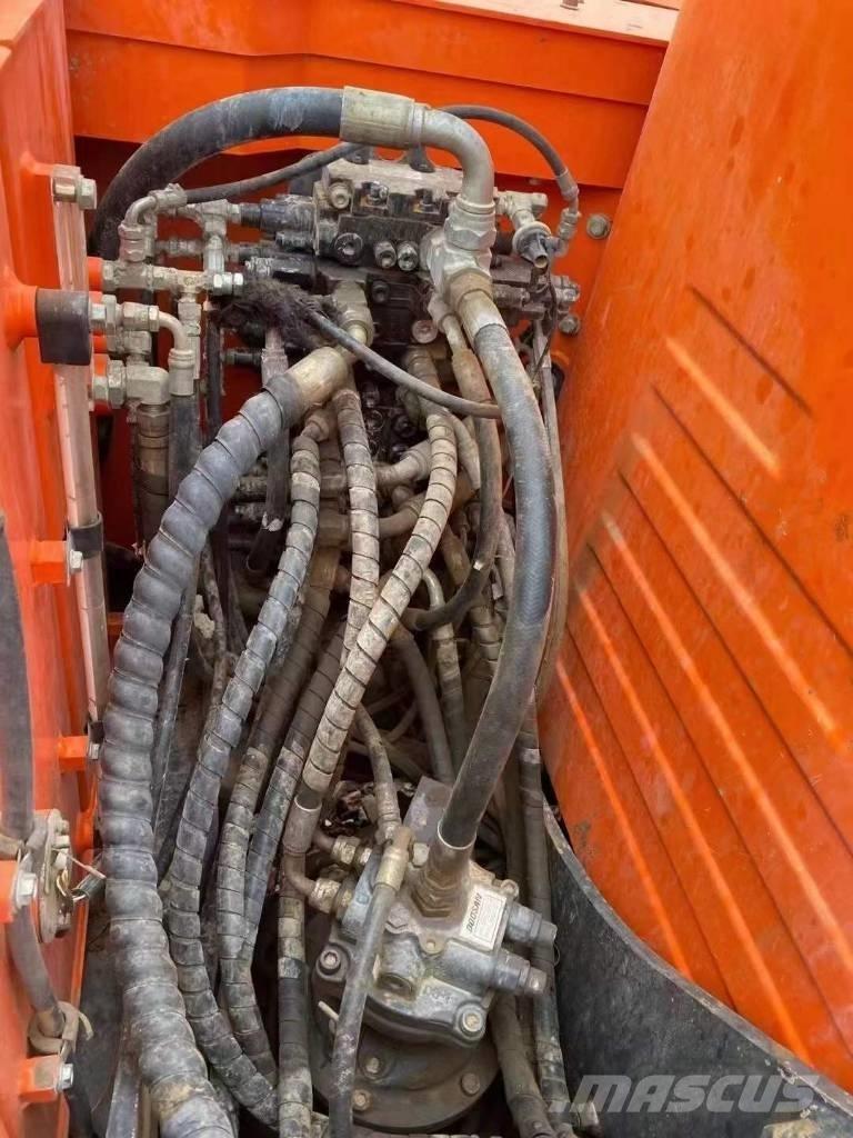 Doosan DX 75 대형 굴삭기 29톤 이상