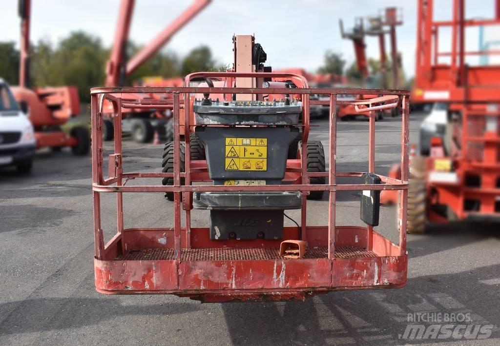 JLG 600 AJ 관절형 전동이동 리프트