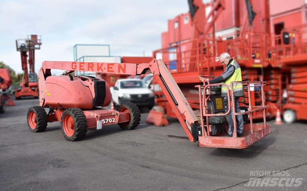 JLG 600 AJ 관절형 전동이동 리프트