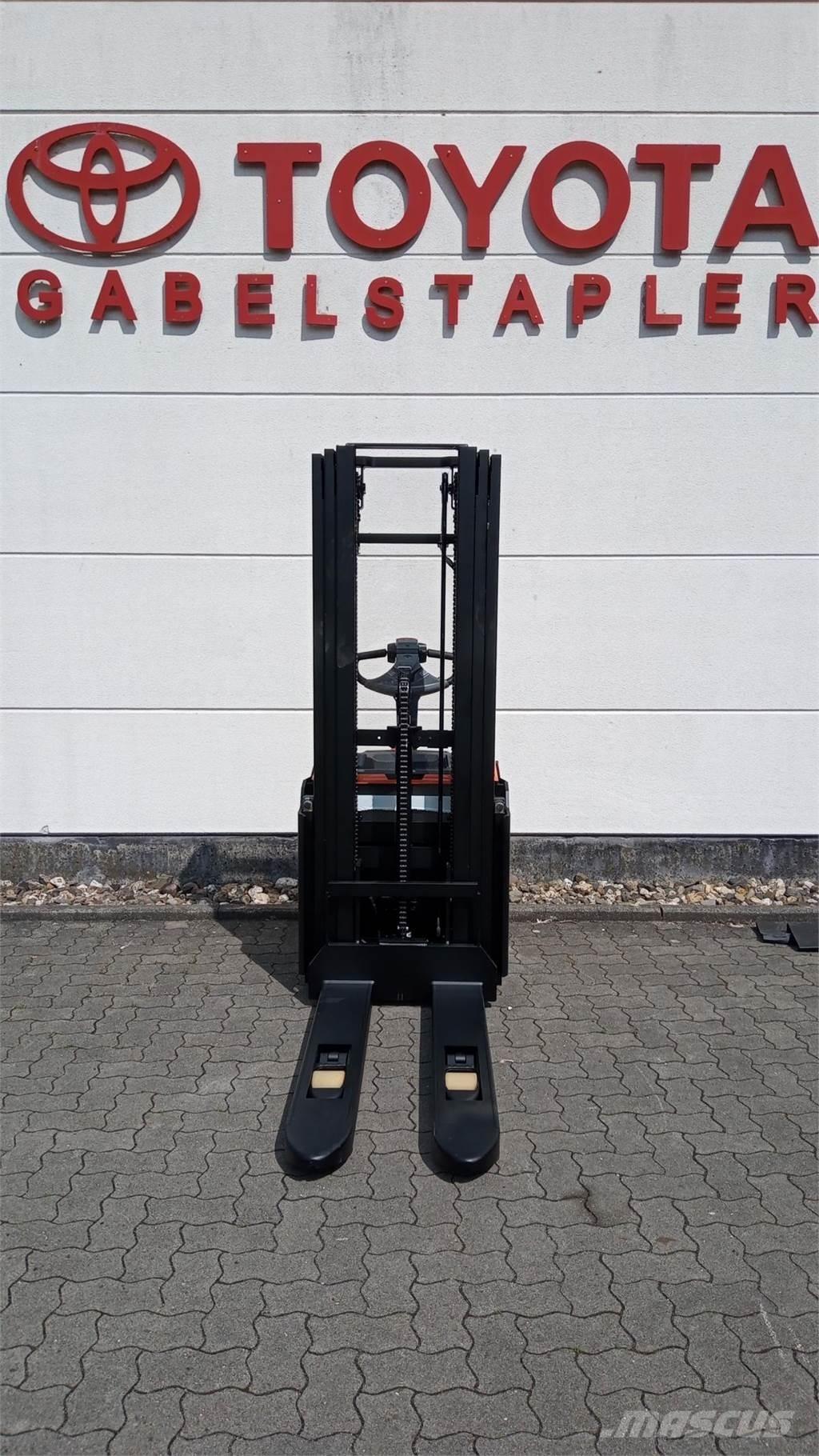 Toyota SWE140L 포크리프트
