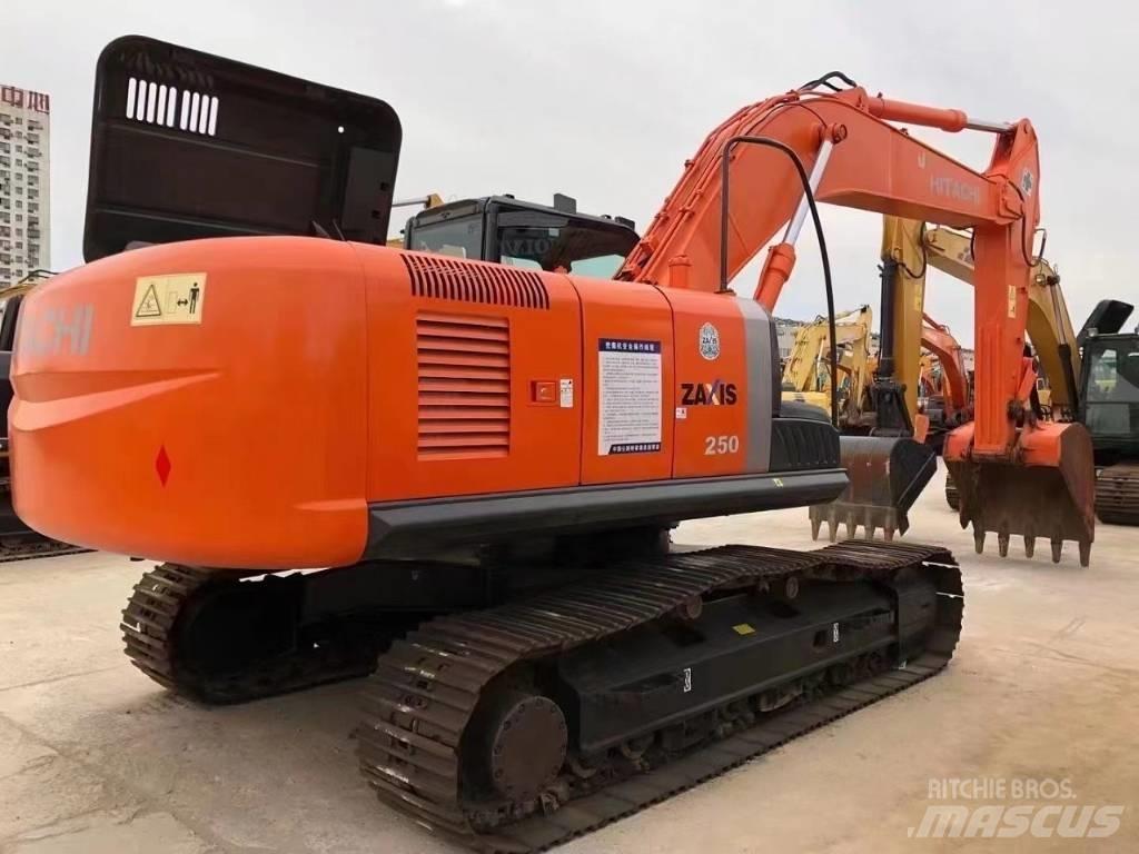 Hitachi ZX 250 대형 굴삭기 29톤 이상