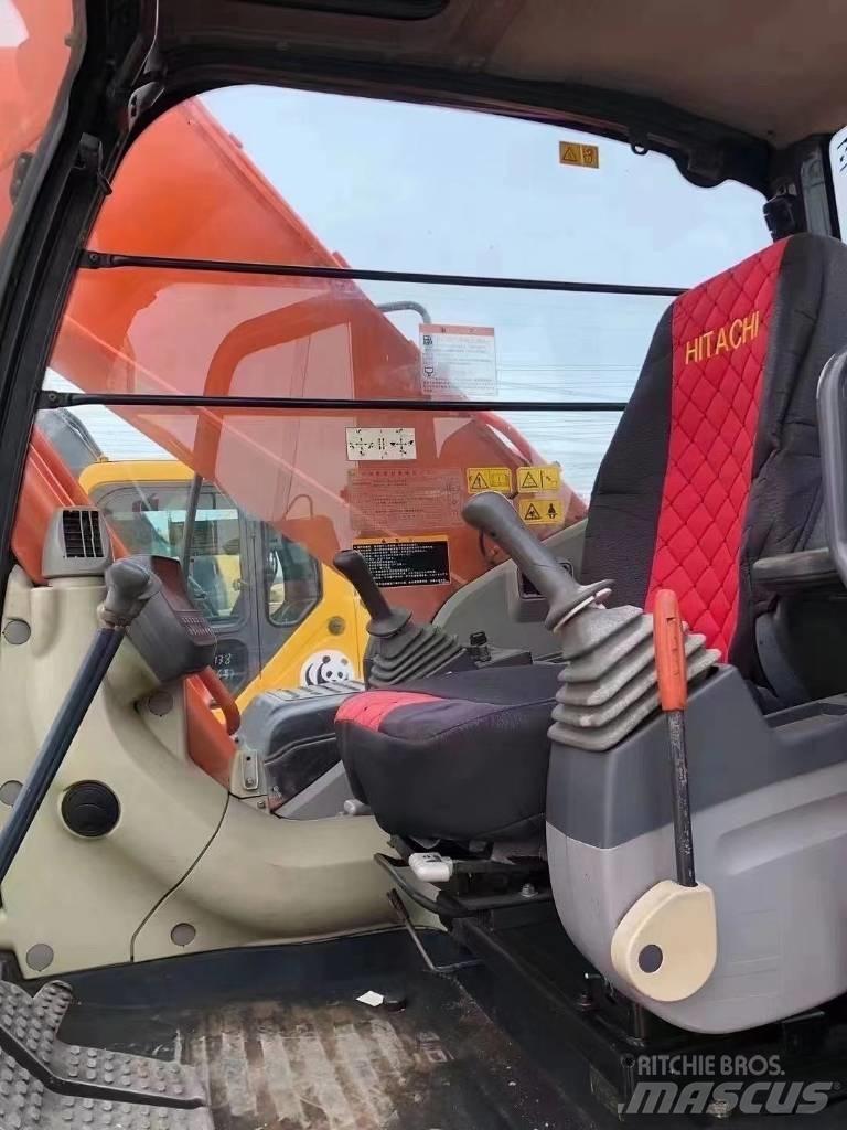 Hitachi ZX 250 대형 굴삭기 29톤 이상