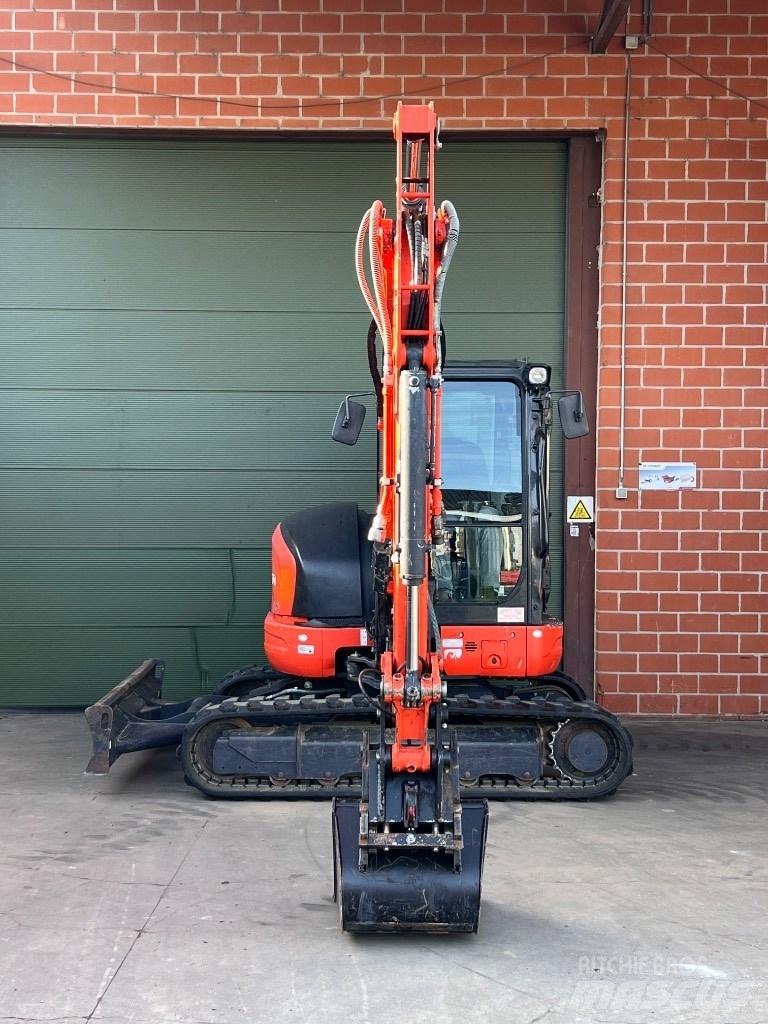 Kubota KX057 소형 굴삭기 7톤 미만