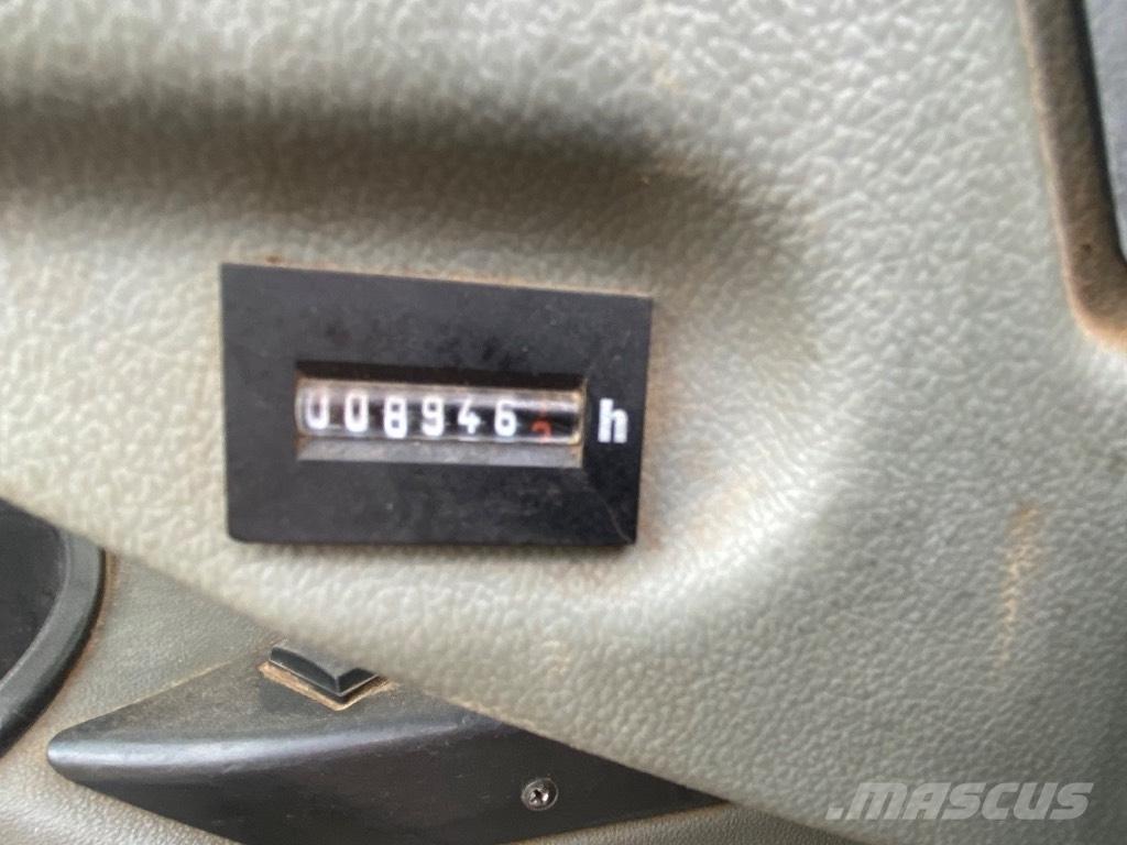 Liebherr R 922 대형 굴삭기 29톤 이상