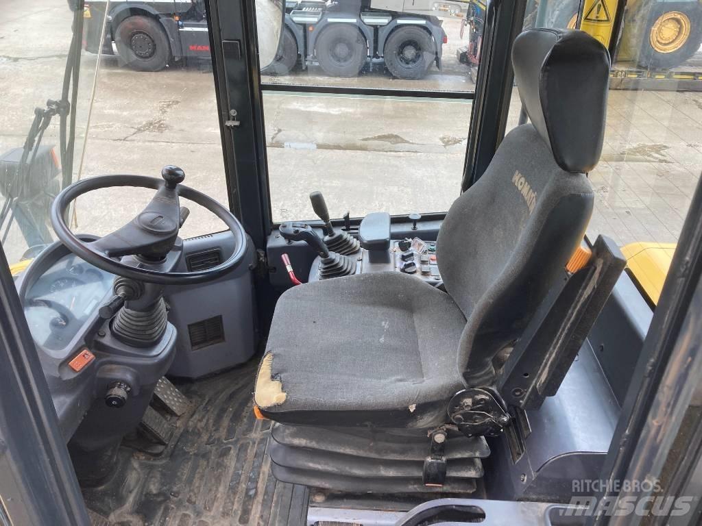 Komatsu WA 250  휠로우더