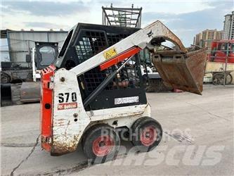 Bobcat S 70  스키드로더