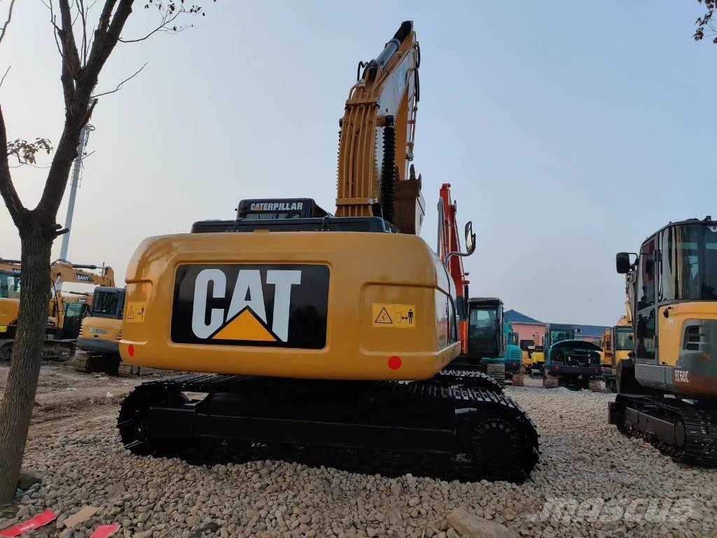 CAT 320 D 대형 굴삭기 29톤 이상