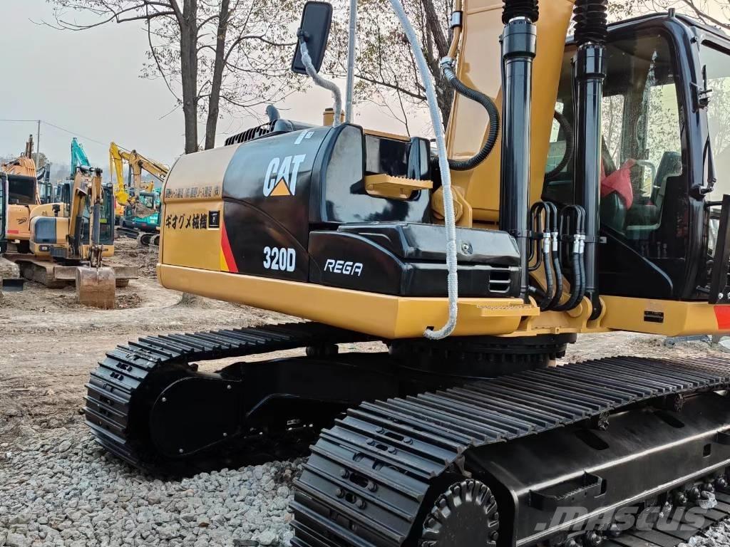 CAT 320 D 대형 굴삭기 29톤 이상