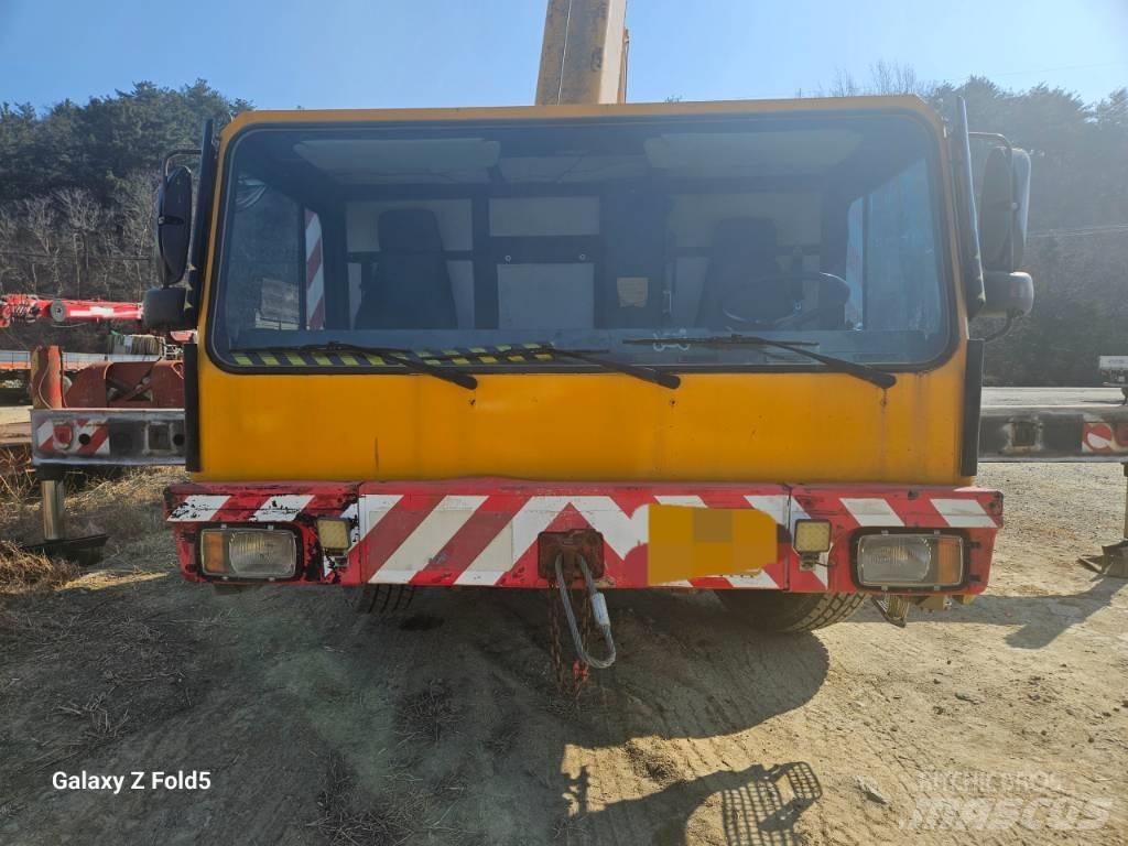 Liebherr LTM 1225 A/T 크레인