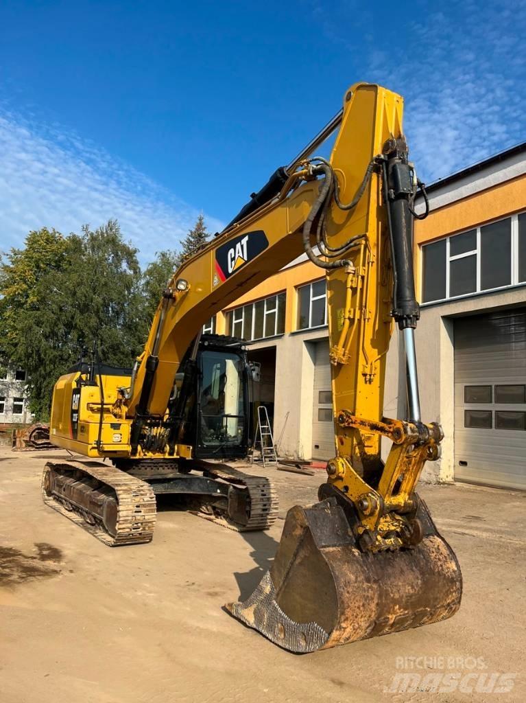 CAT 323 F LN 대형 굴삭기 29톤 이상