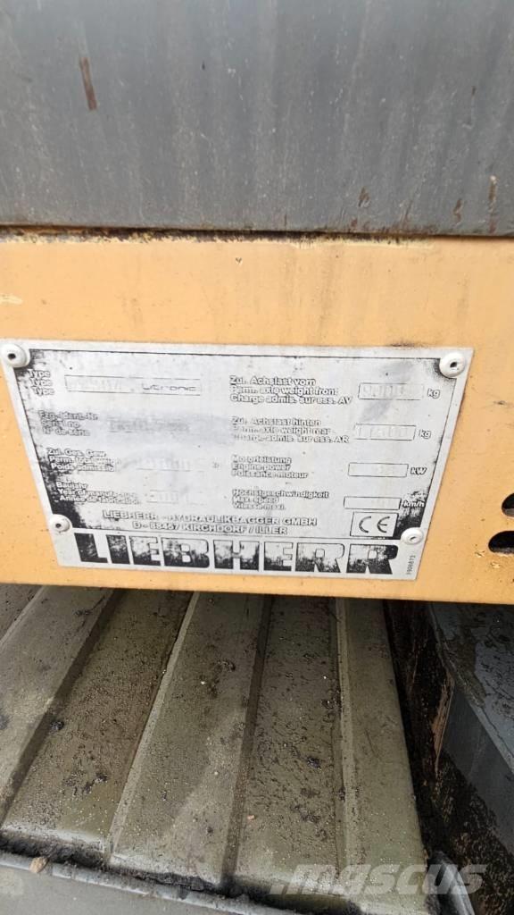 Liebherr 904  휠 굴삭기