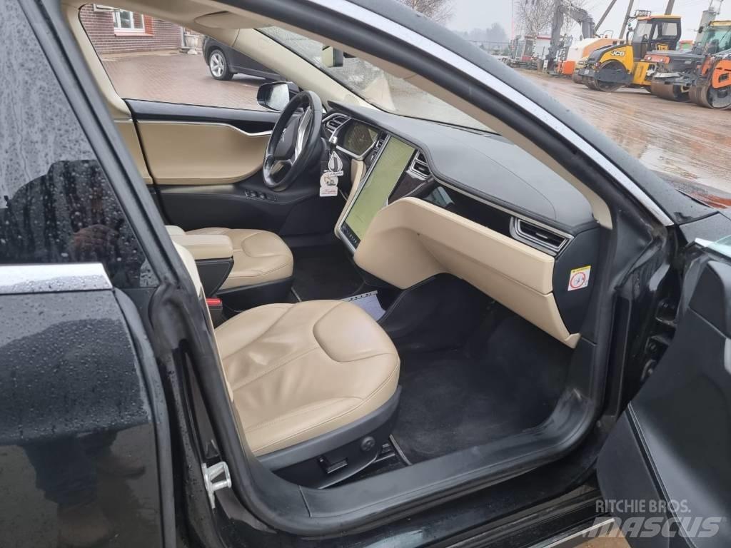 Tesla Model S P85 자동차