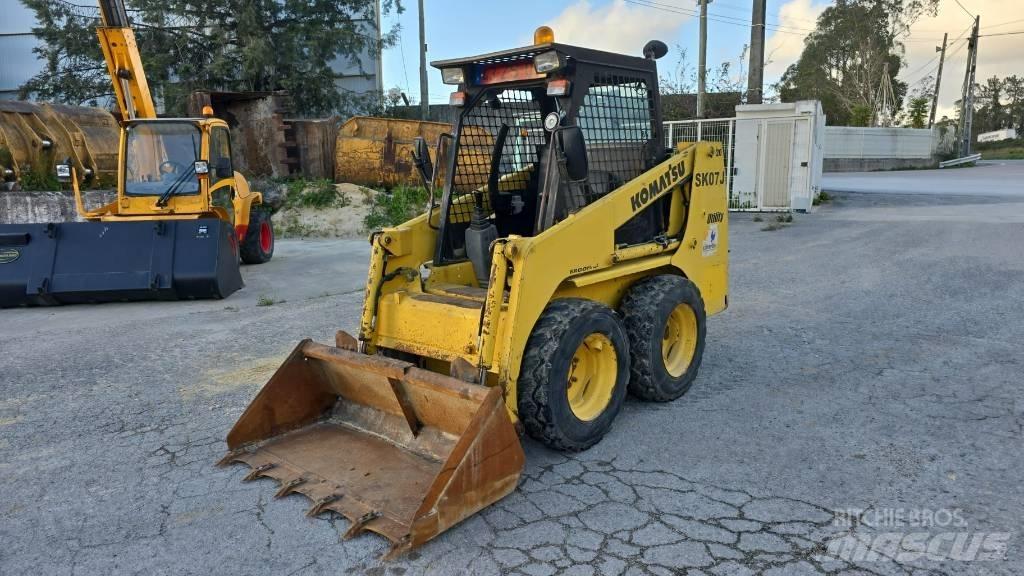 Komatsu SK07J 미니 로더