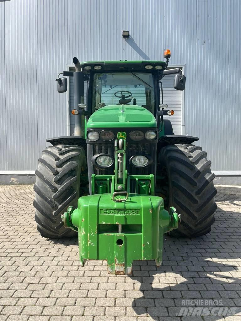John Deere 8320 R 트랙터