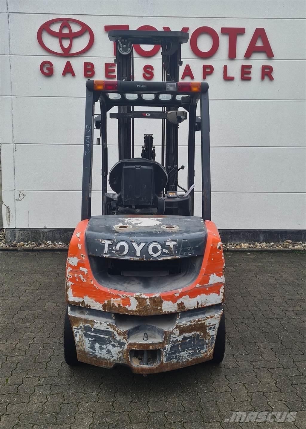 Toyota 02-8FDF30 디젤 지게차