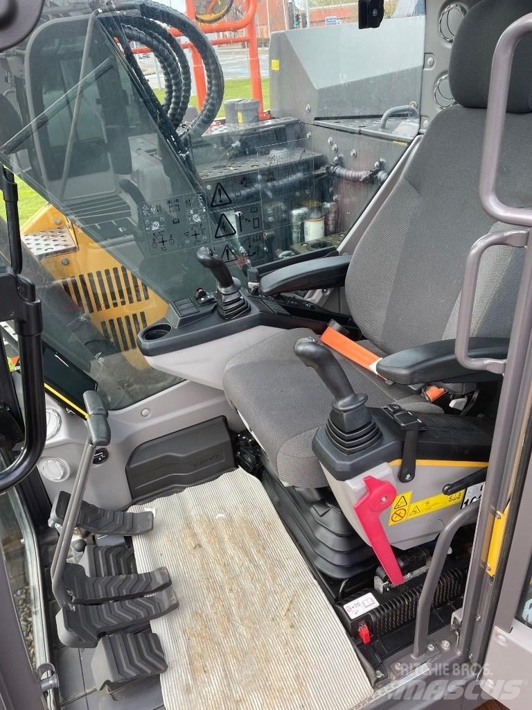 Volvo ECR145E 대형 굴삭기 29톤 이상