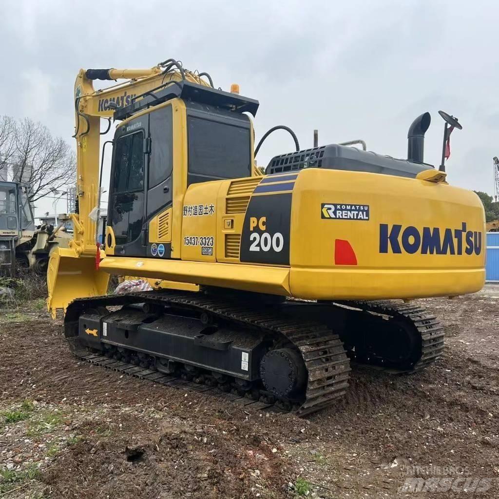 Komatsu PC 200-8 대형 굴삭기 29톤 이상