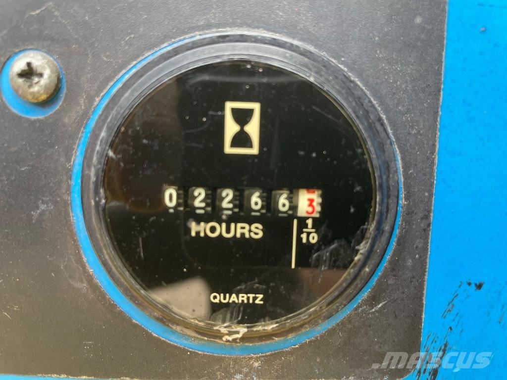 Genie GS 3384 RT 가위형 리프트