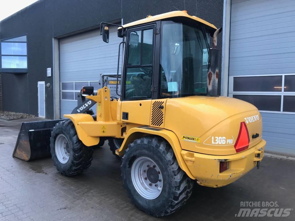 Volvo L30B  휠로우더