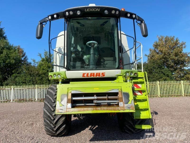 CLAAS LEXION 740 콤바인 수확기