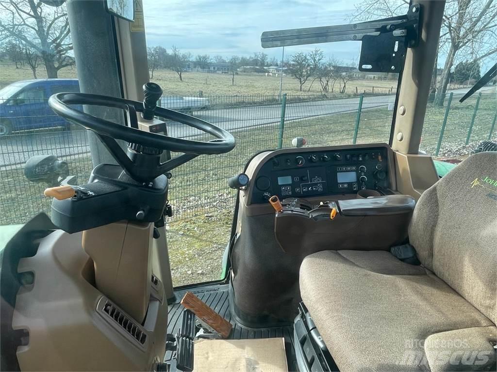 John Deere 8330 트랙터