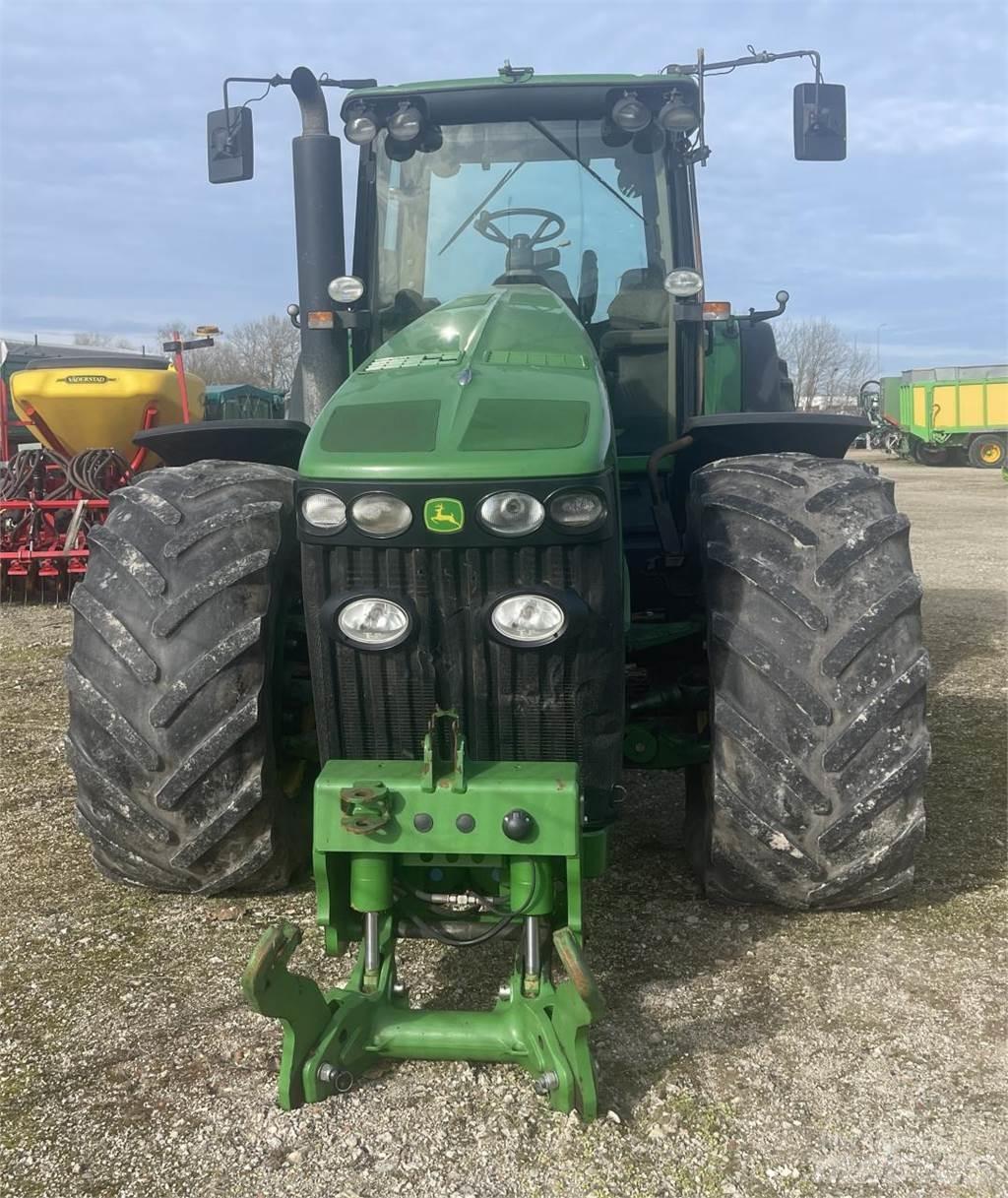 John Deere 8330 트랙터