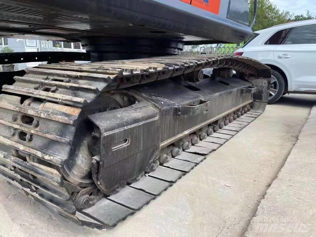 Hitachi ZX200 대형 굴삭기 29톤 이상
