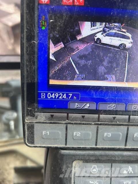 Komatsu PW 98 MR  휠 굴삭기