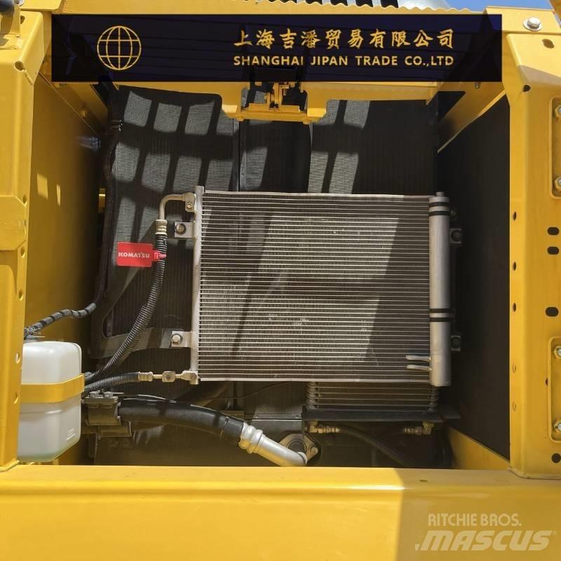 Komatsu PC 210 대형 굴삭기 29톤 이상