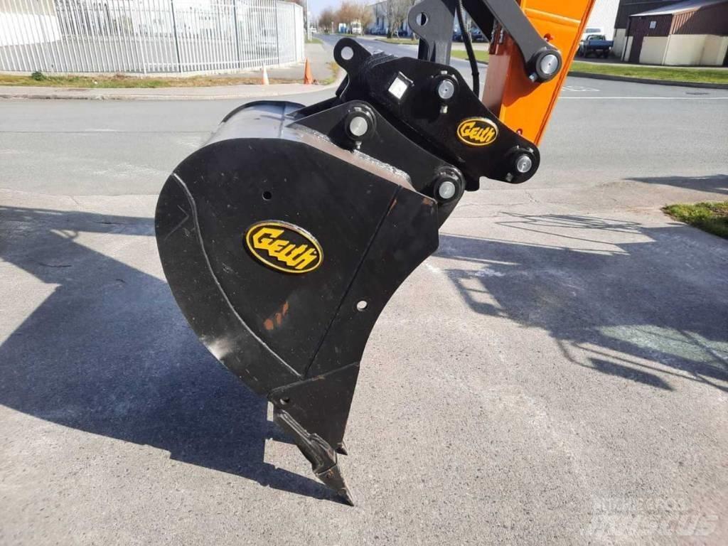 Doosan DX 63-3 소형 굴삭기 7톤 미만